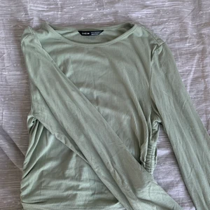 Drag topp - Från shein i storlek M jätte skönt rygg o sitter sjukt snyggt på