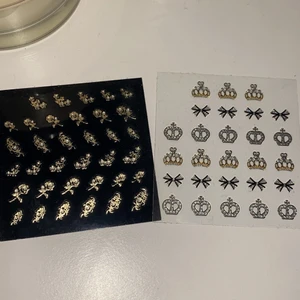 nagelklisteemärken - jätte fina att använda i tex gelenaglar💕 båda för 10kr