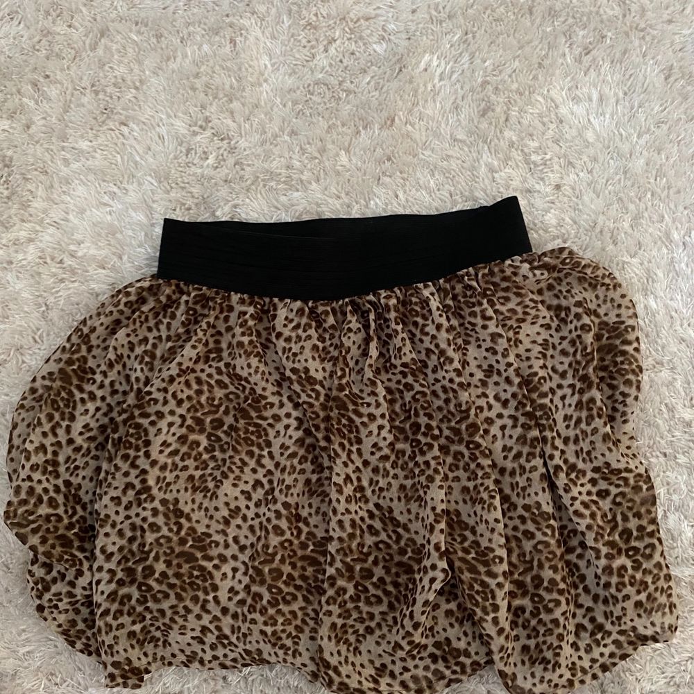 Leopard kjol - Kjolar | Plick Second Hand