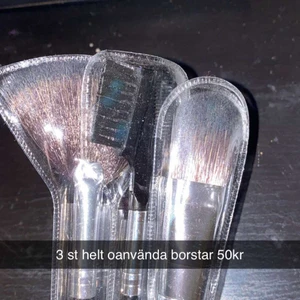 Oanvända sminkborstar  - Alla 3 för för 50kr eller en för 20kr frakt tillkommer