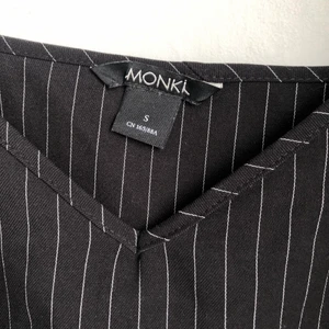 Randig Klänning  - Randig rak klänning :)