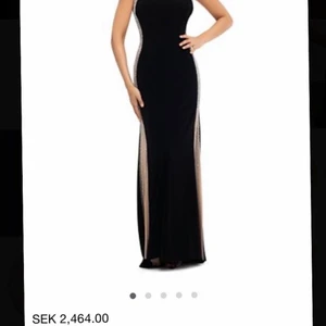 XSCAPE Svart Balklänning - Jättefin balklänning/ fest klänning använd endast 2ggr och som nyskick. Inköpt för 2500kr 