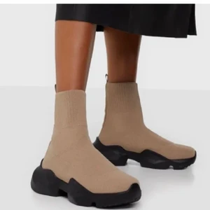 Skor  - Helt nya, superbekväma skor i storlek 38💕 Från nelly nypris 499 kr. Säljer pga för stora för mig. 