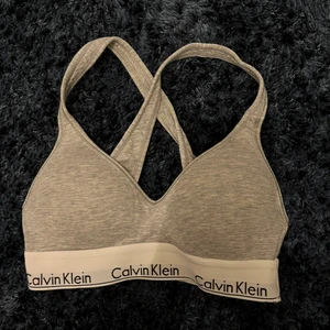 Calvin Klien bh - Endast använd en gång, säljer för den inte passar mig längre. Buda från 100kr❤️