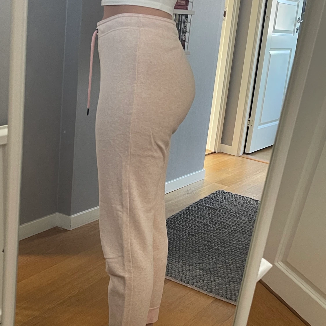 Rosa Nike mjukisbyxor - 90