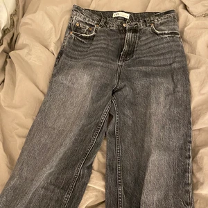 Zara jeans  - Priset +frakt 