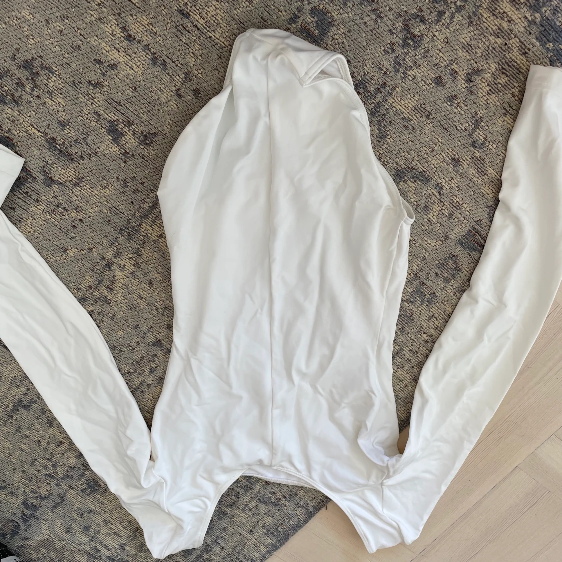 Vit bloch dans dräkt  - 90