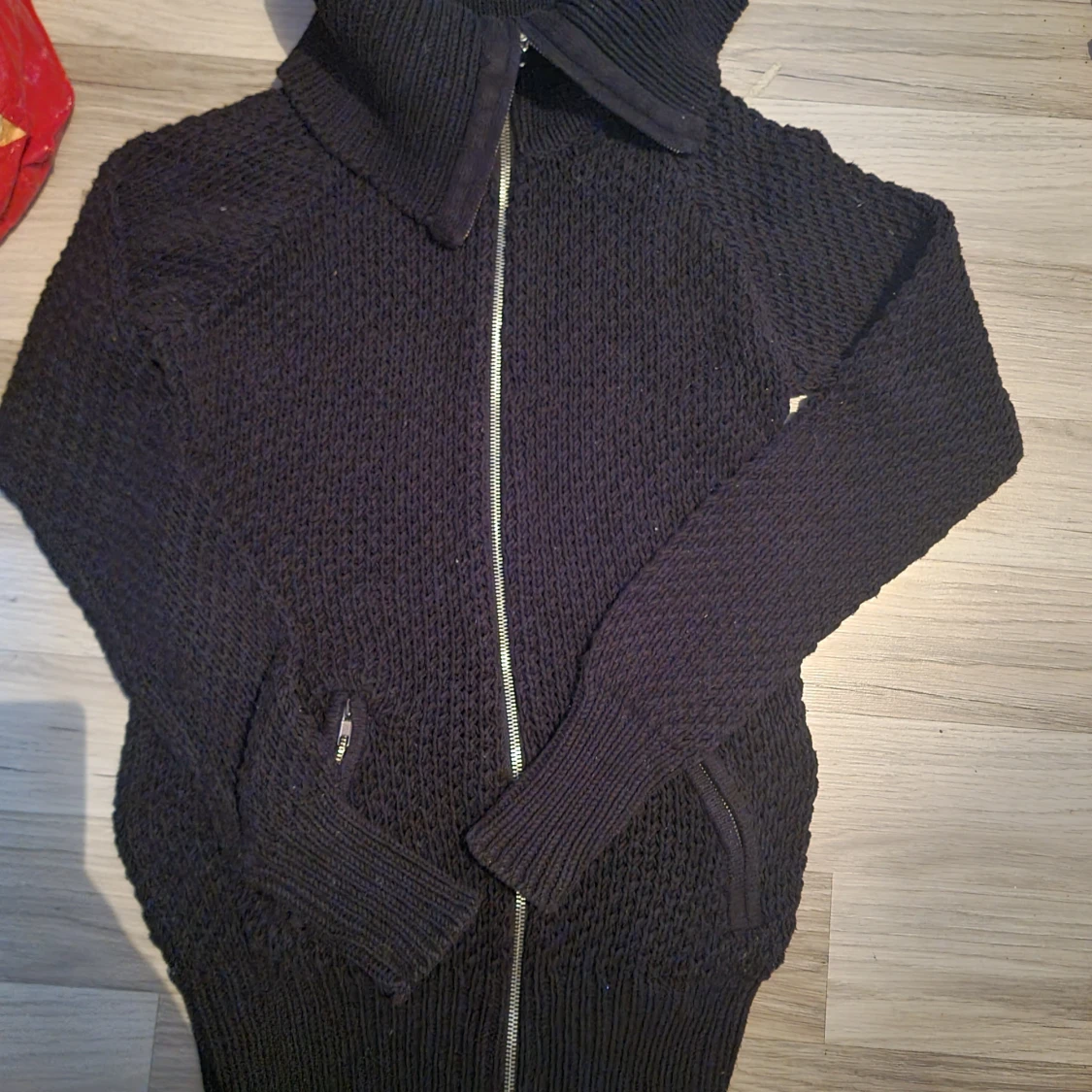 Kofta stl 34( passar öven 36)