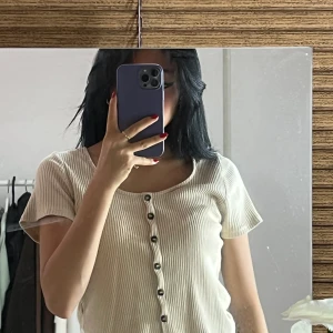 Tröja - Hm, säljer för den är för stor på mig.