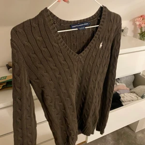 Ralph lauren tröja - Mörkbrun nästan helt ny