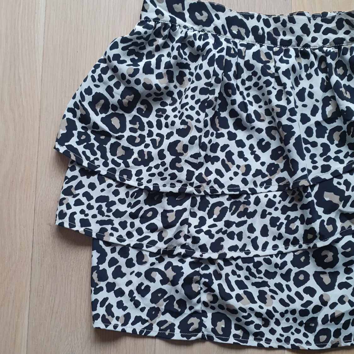 Kjol med volang - 90