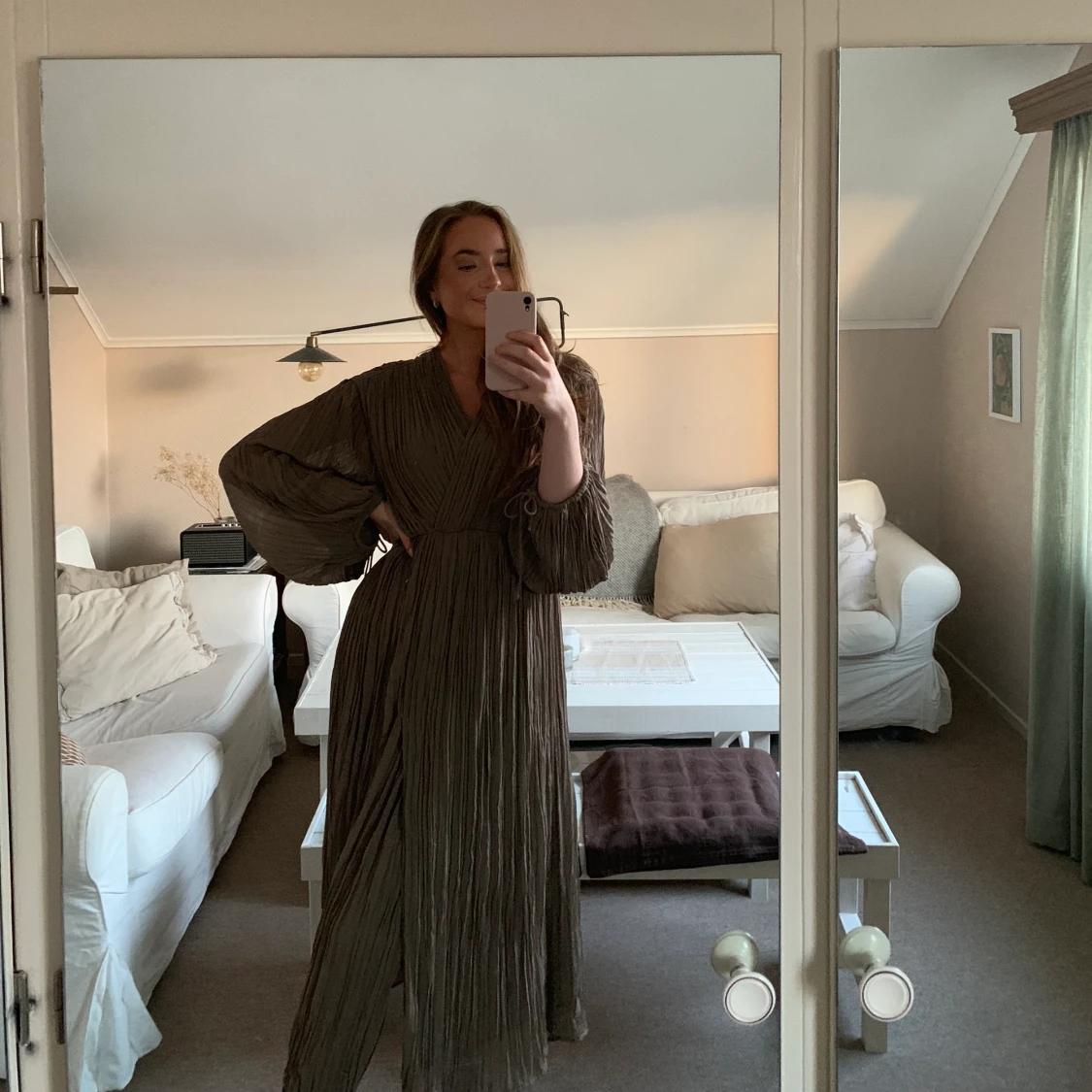 Brun klänning ifrån hm trend, storlek XS