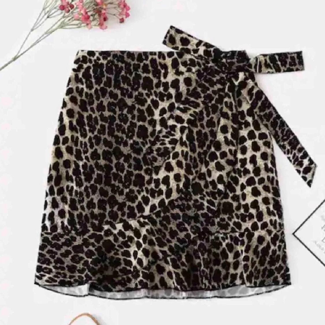 Leopardmönstrad kjol