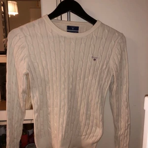 Gant tröja - En vit gant tröja i storlek S.  Ordinariepris: 1299kr 