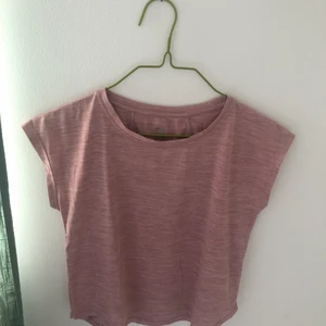 Rosa träningströja - Rosa träningströja. Super bekvämt material. 60kr+frakt💛