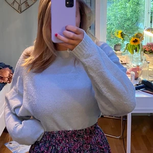 Stickad tröja  - Ljusblå stickad tröja i fint men ändå begagnat skick 💗 Superfin och mysig nu till hösten! 