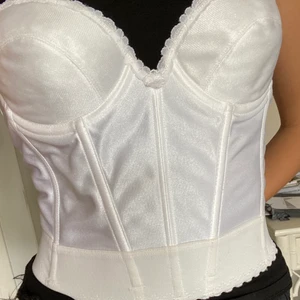 Korsett  - Sparsamt använd :) 