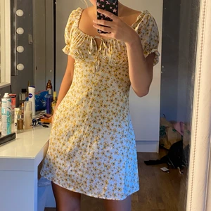 sommar klänning! - Använd 1 gång!❤️ frakt tillkommer