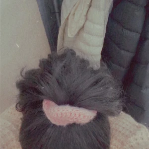 Virkas Scrunchi  - Hej på er jag virkar scrunchis finns i rosa och Beers och dom kostar bara 40 + frakt 