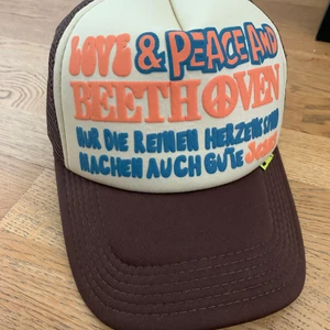 Kapital Keps Brun - Riktigt snygg, inte äkta tyvärr