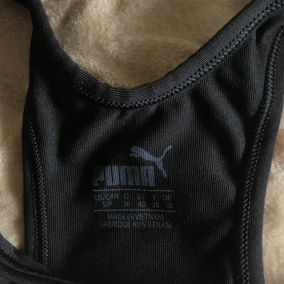 Svart puma sporttopp!  - 91