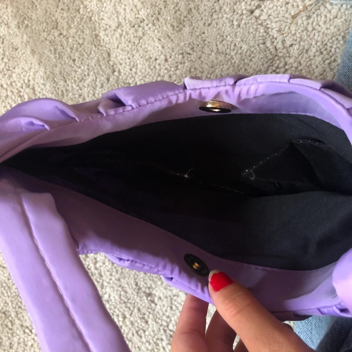 Lila axelbandsväska från shein - 91