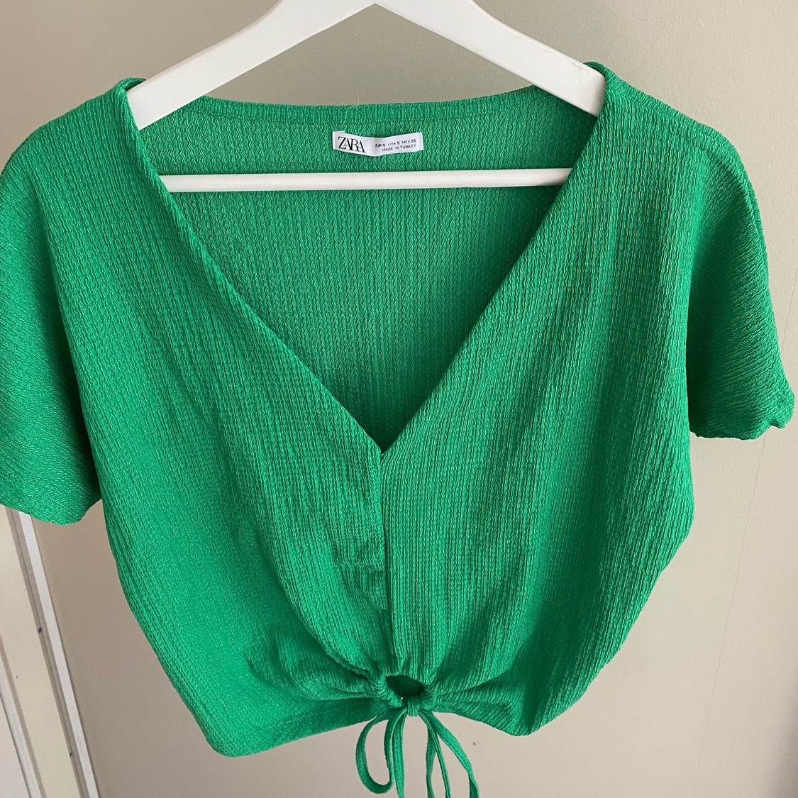 Grön topp med knytning - 90