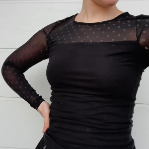 Meshtopp  - Fin topp i fint skick! Strl xs