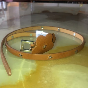 Stjärn skärp - Säljer detta as coola stjärn skärpet som toppar outfiten! #gräddenpåmoset pris kan diskuteras 