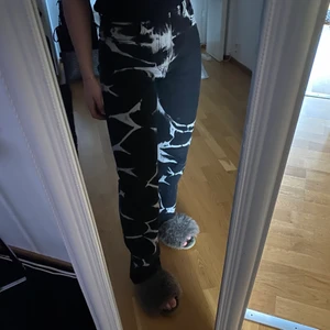 Raka jeans från weekday - Super snygga jenas från weekday