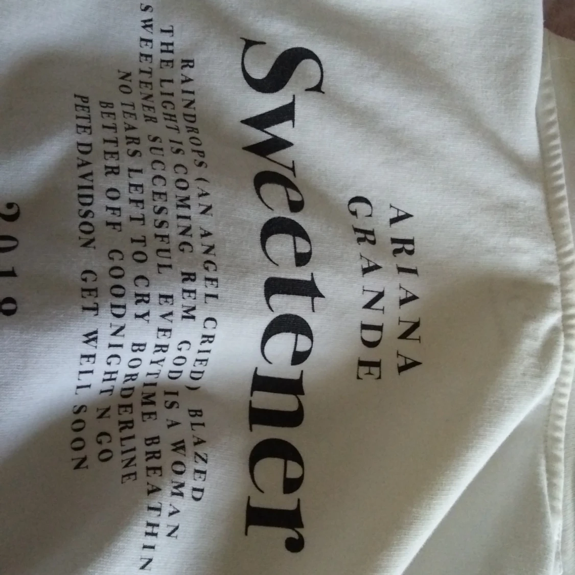 Ariana Grande tröja  - 91