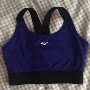 Barely use sports bra bought from SPORTS DIRECT, from USA PRO (red) and EVERLAST (purple). Bought for 200kr each. Selling for 150kr BOTH. 