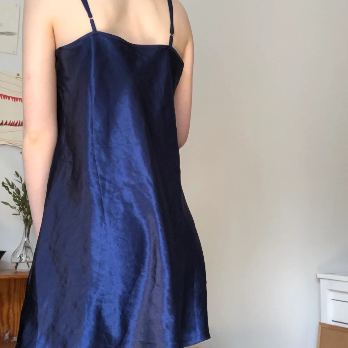 Mörkblå silkesklänning - 91