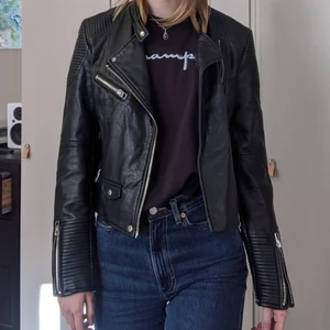 Faux leather jacket - Skinnjacka från zara i Small, använd ett fåtal gånger. 
