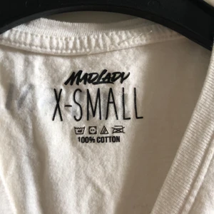 Madlady t-shirt i storlek Xs - Fint plagg använd med ändå i bra sick. 