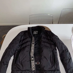 Dsquardjacka - Nypris 13499kr, storlek M