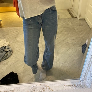 Monki jeans  - Snygga jeans i från monki i strl 27🥰