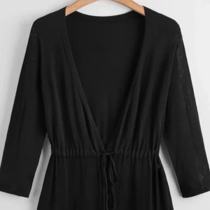 Svart Kofta - Köpte koftan från shein oanvänd ligger frf i påsen långsrmad 