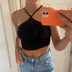 Topp - Säljer denna topp från zara, aldrig använd ❤️