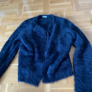 Fluffig kofta - Från Cubus, storlek 36/38