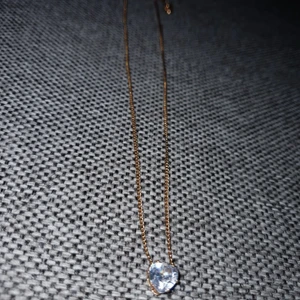 Halsband  - Super fint halsband, osäker på om den är äkta eller fake