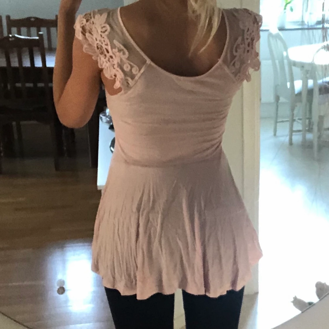 Rosa topp med spets - 90