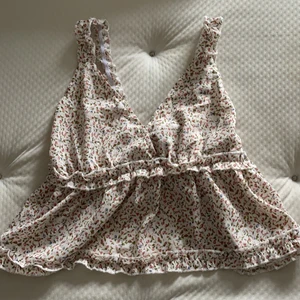 Croppat linne - Blommigt fint linne