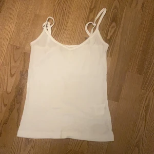 Vit linne  - Vit linne från lager 157 i storlek xs 