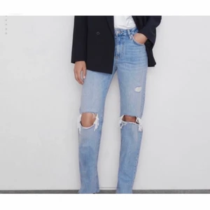 ZARA JEANS - INTRESSEKOLL! Funderar på att sälja mina zara jeans vid bra bud. Strl 34