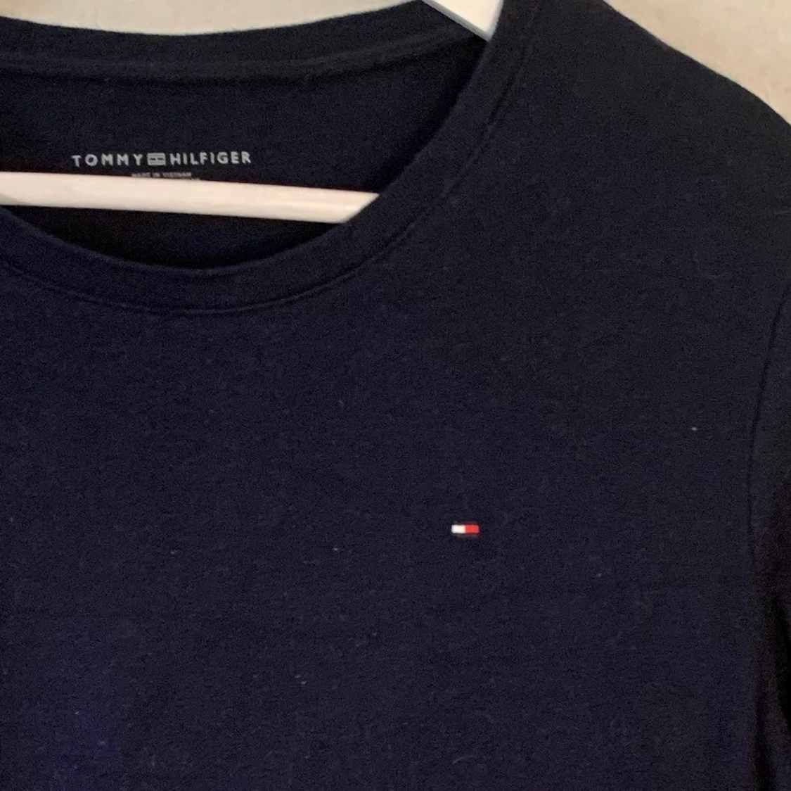 Marinblå Tommy hilfiger tröja, storlek M - 91
