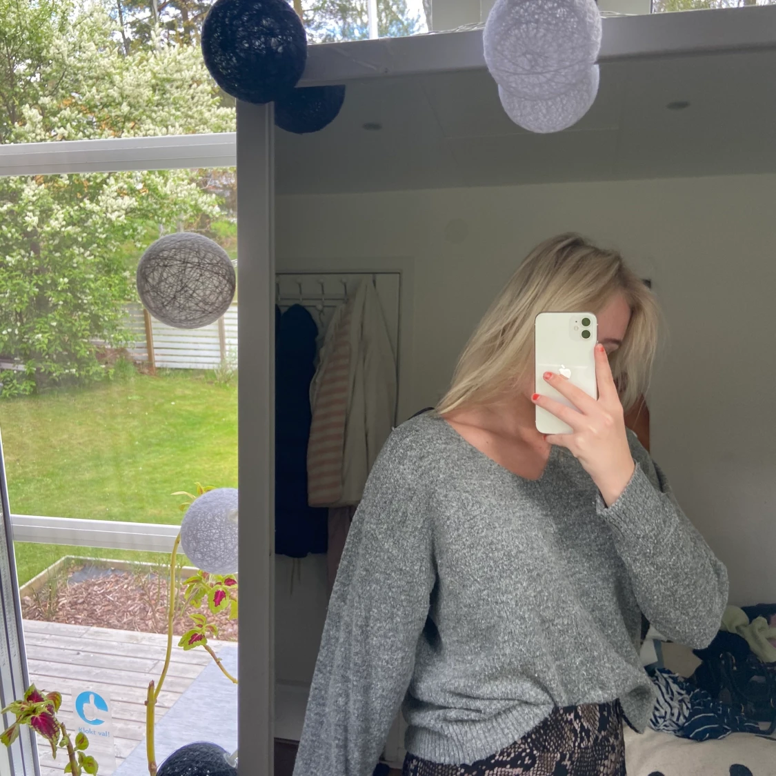 Grå stickad tröja - 90