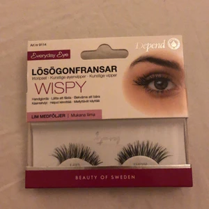 Lösögonfransar  - Säljer mina lösögonfransar som aldrig är använda och har inte provat dem heller, förpackningen ä oöppnad! Om inte du kan mötas upp så kan det förekommer frakt