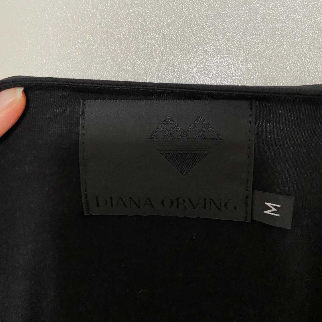 Svart asymmetrisk topp, Diana Orving, M - 91