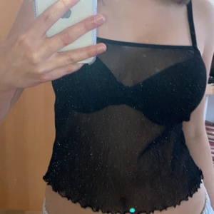 Glittrig topp 💕 - bra skick!!